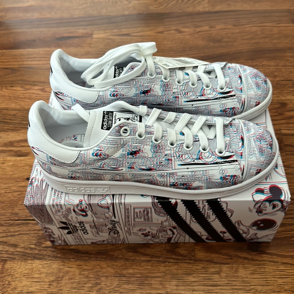 Adidas Stan Smith x Disney Mickey Comic Strip Sneakers M7/W8.5 New in Box!